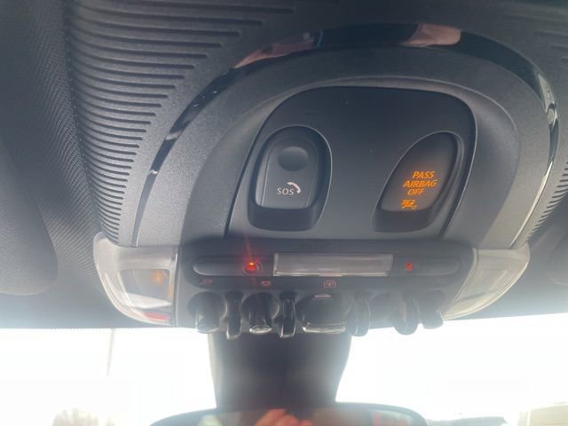 Used 2022 MINI Cooper 4-Door Hardtop image 31