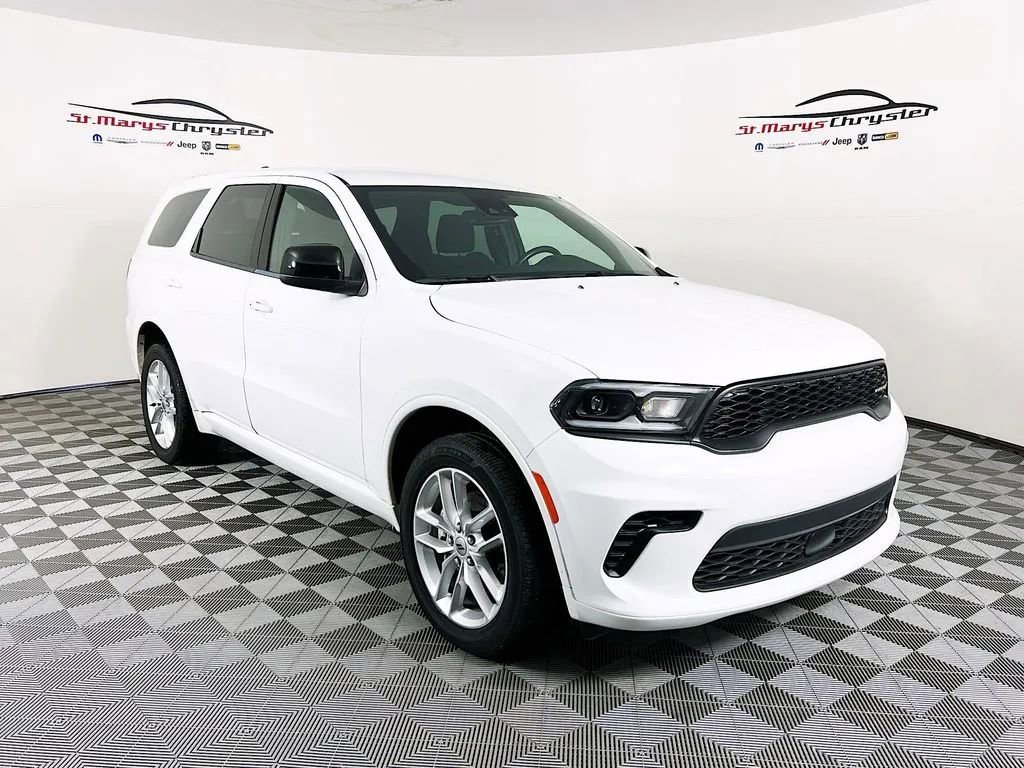 Used 2023 Dodge Durango GT image 1