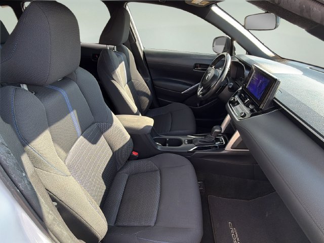 Used 2023 Toyota Corolla Cross AWD Hybrid image 13