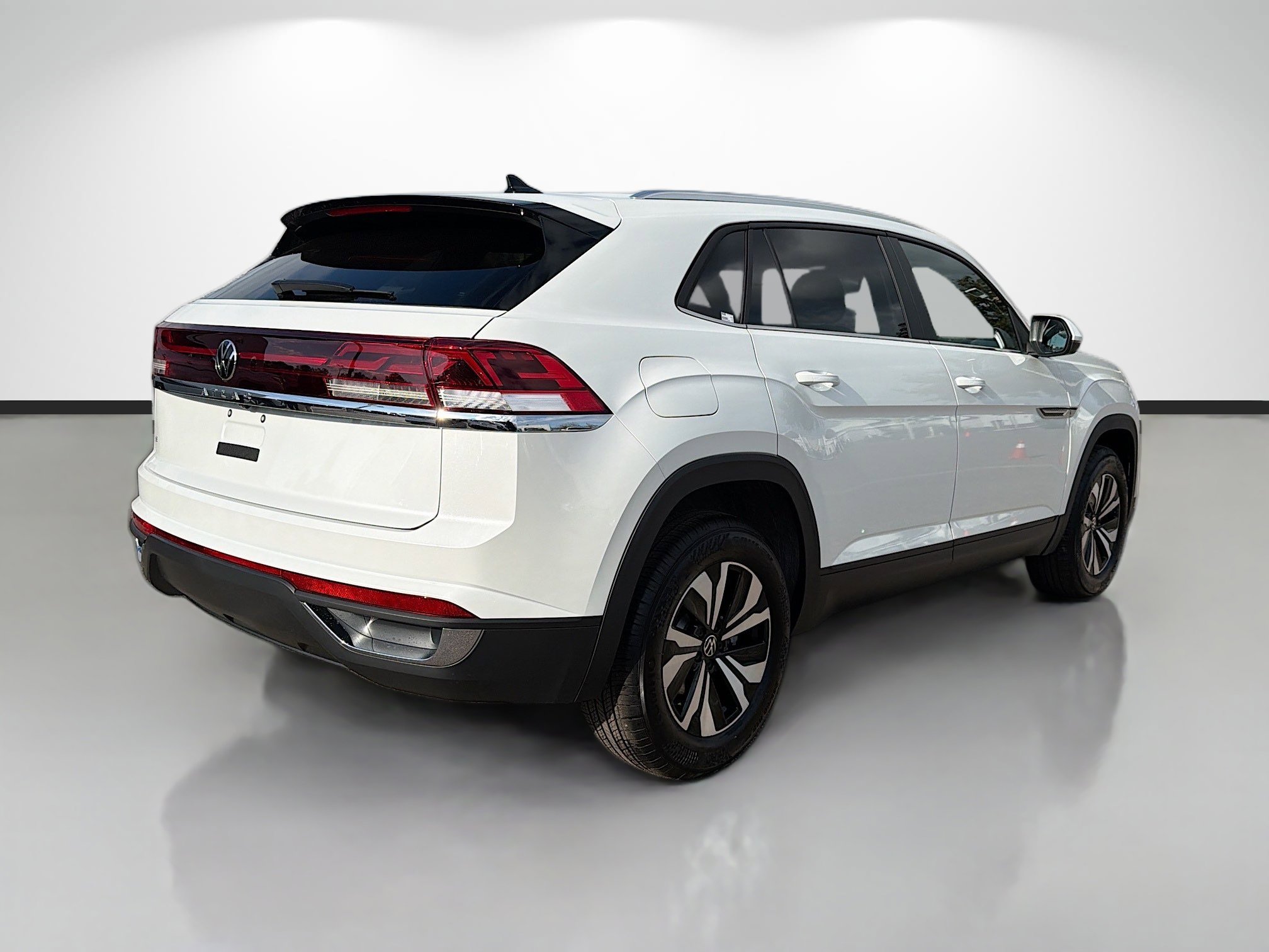 Used 2026 Volkswagen Atlas Cross Sport SE FWD image 3