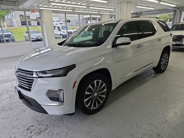 Used 2023 Chevrolet Traverse Premier AWD/4WD image 2