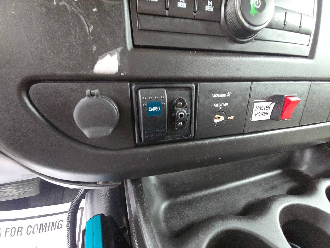 Used 2009 Chevrolet Express 3500 RWD image 40