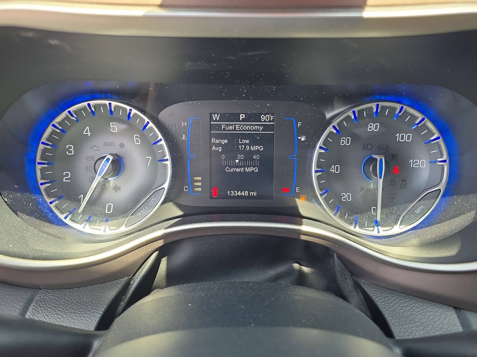 Used 2017 Chrysler Pacifica Touring FWD image 25
