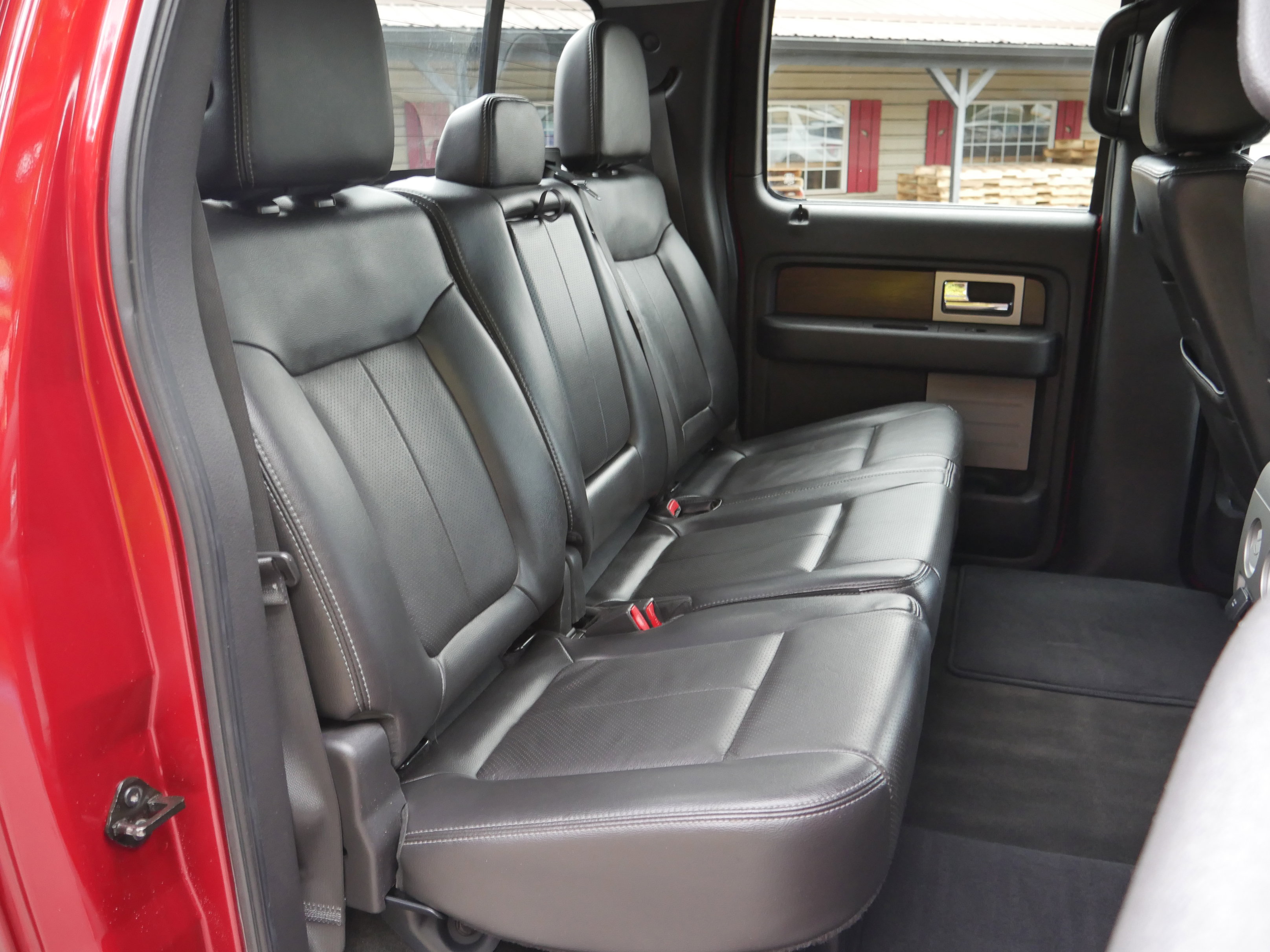 Used 2014 Ford F150 Lariat w/ Equipment Group 502A Luxury AWD/4WD image 29