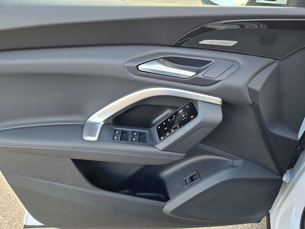 New 2025 Audi Q5 Premium Plus image 17