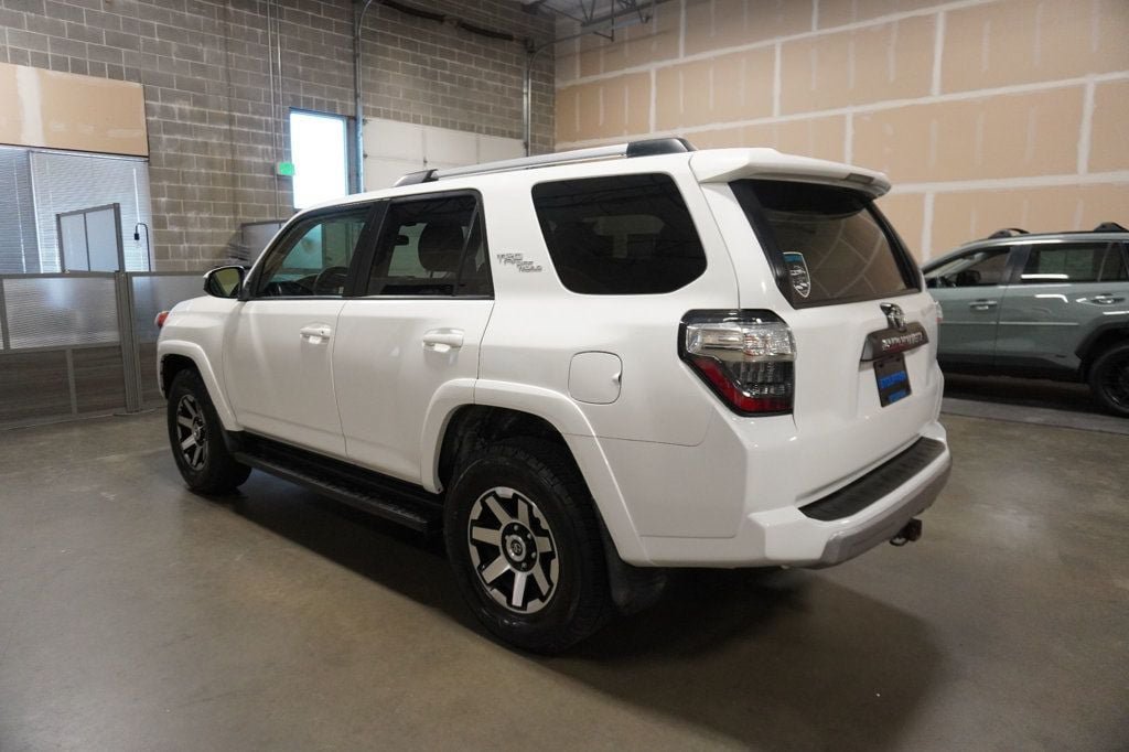 Used 2017 Toyota 4Runner TRD Off-Road AWD/4WD image 3