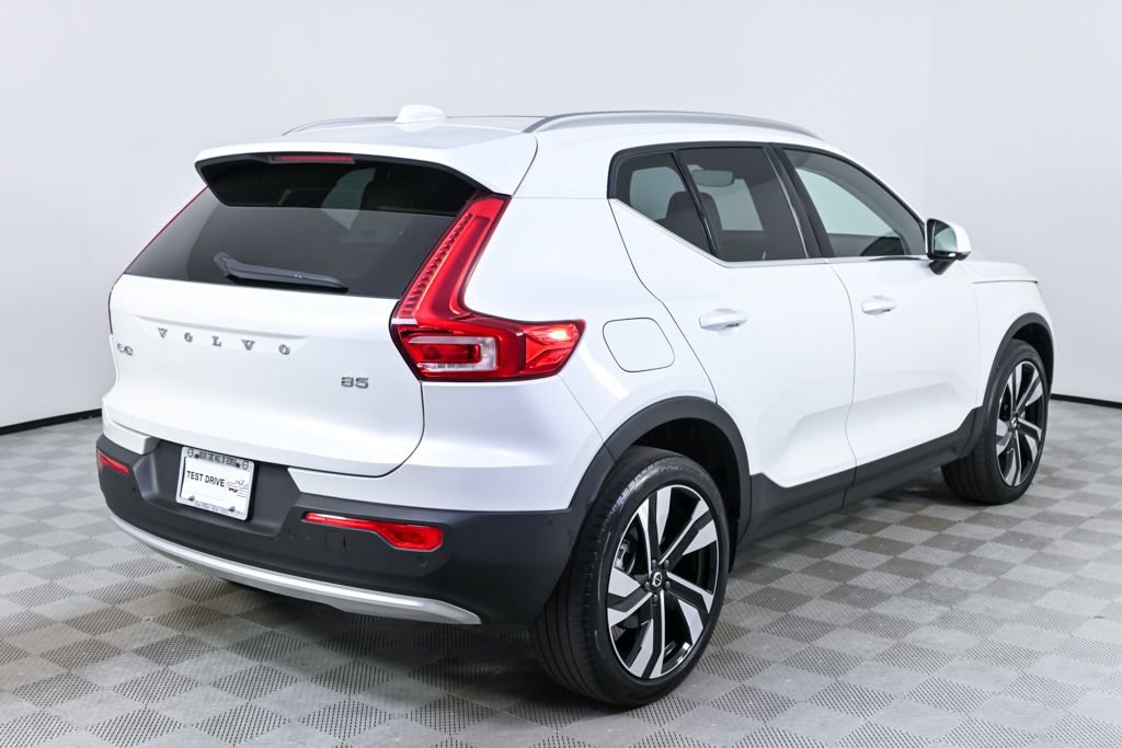 Certified 2024 Volvo XC40 B5 Ultimate w/ Protection Package AWD/4WD image 30