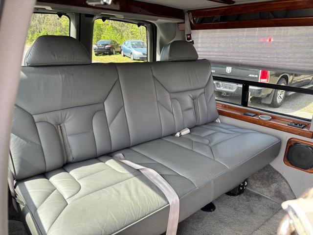 Used 1999 Chevrolet Express 1500 w/ Convenience Pkg image 12