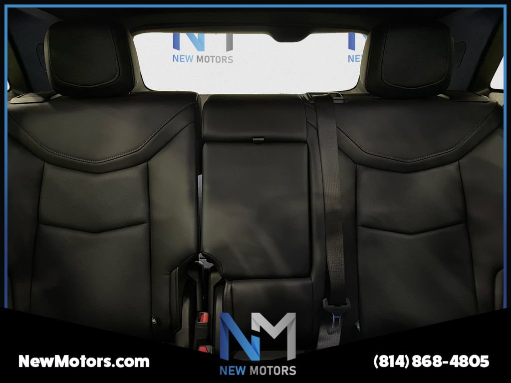 Used 2022 Cadillac XT5 Sportv w/ LPO, ONYX Package AWD/4WD image 13