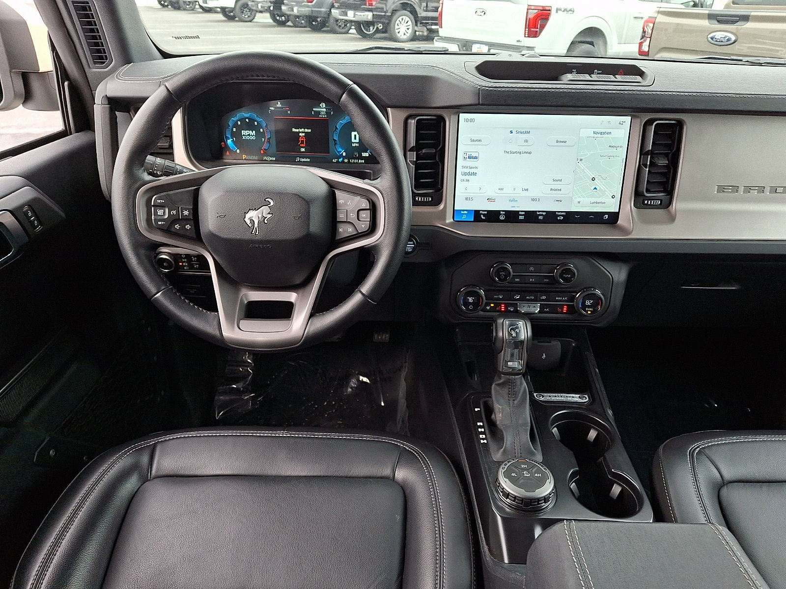 Used 2025 Ford Bronco Outer Banks image 12