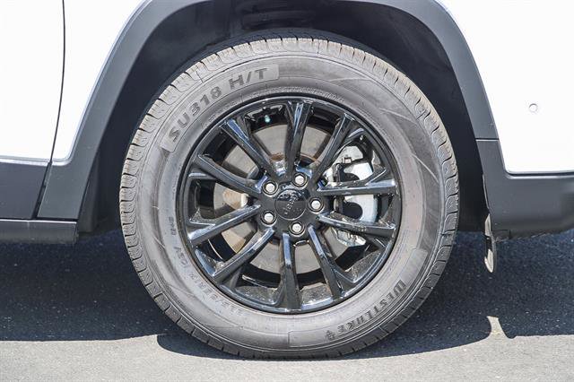 Used 2023 Jeep Cherokee Altitude Lux image 9