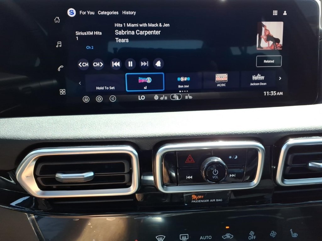 New 2026 Nissan Sentra SV w/ SV Convenience Package FWD image 19