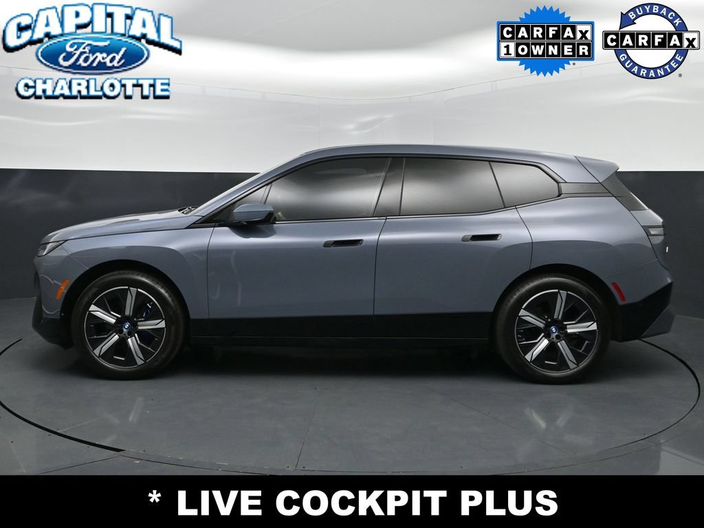 Used 2023 BMW iX xDrive50 w/ Sport Package AWD/4WD image 4
