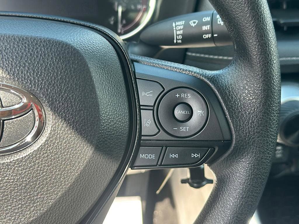 Certified 2025 Toyota RAV4 LE image 22