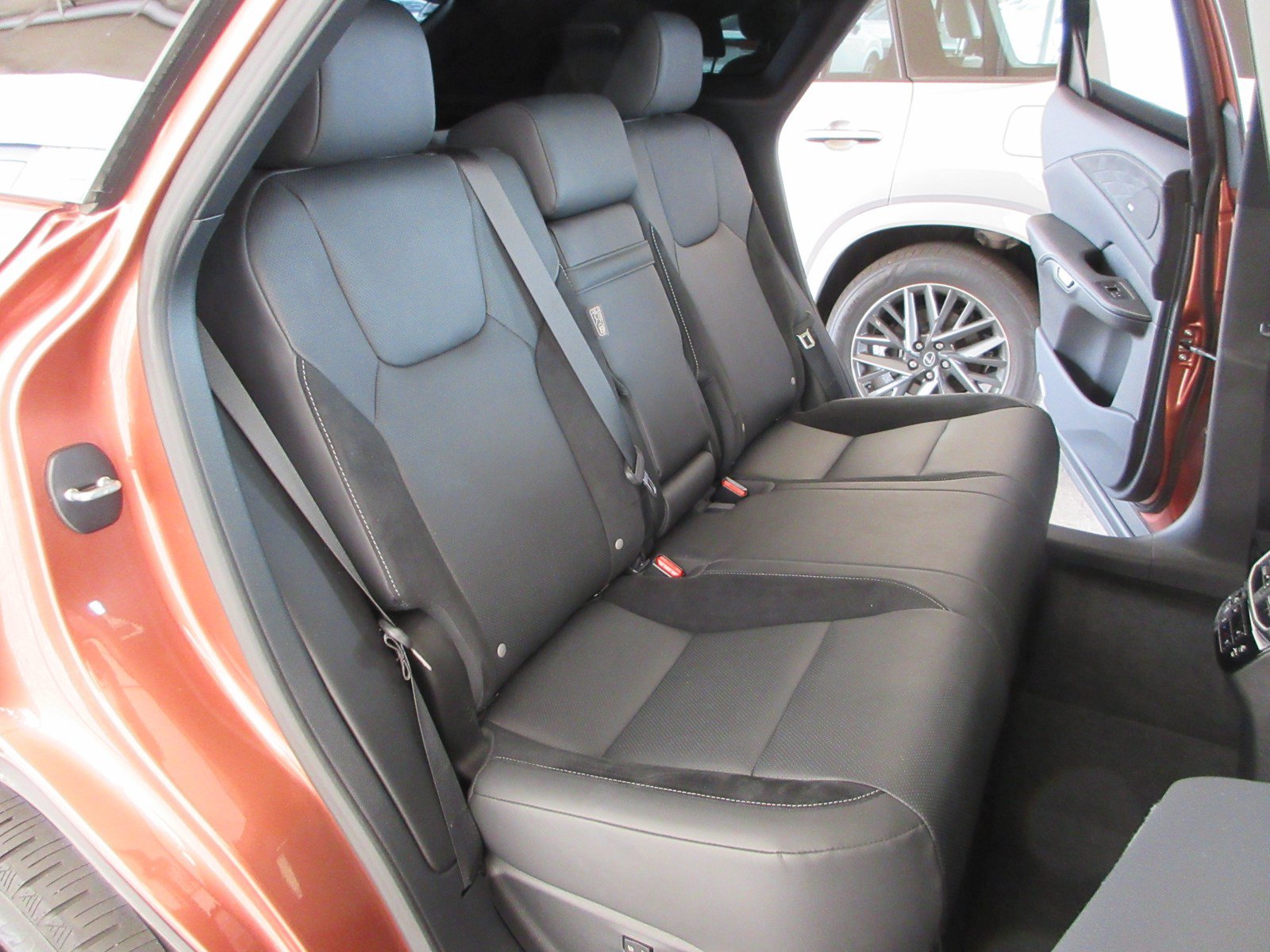 Used 2023 Lexus RX 500h F Sport w/ Accessory Package (Z1) AWD/4WD image 20