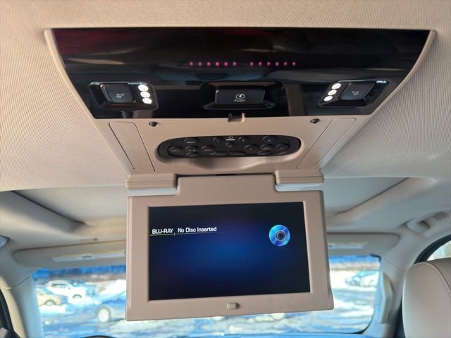 Used 2016 Cadillac Escalade ESV Premium image 11