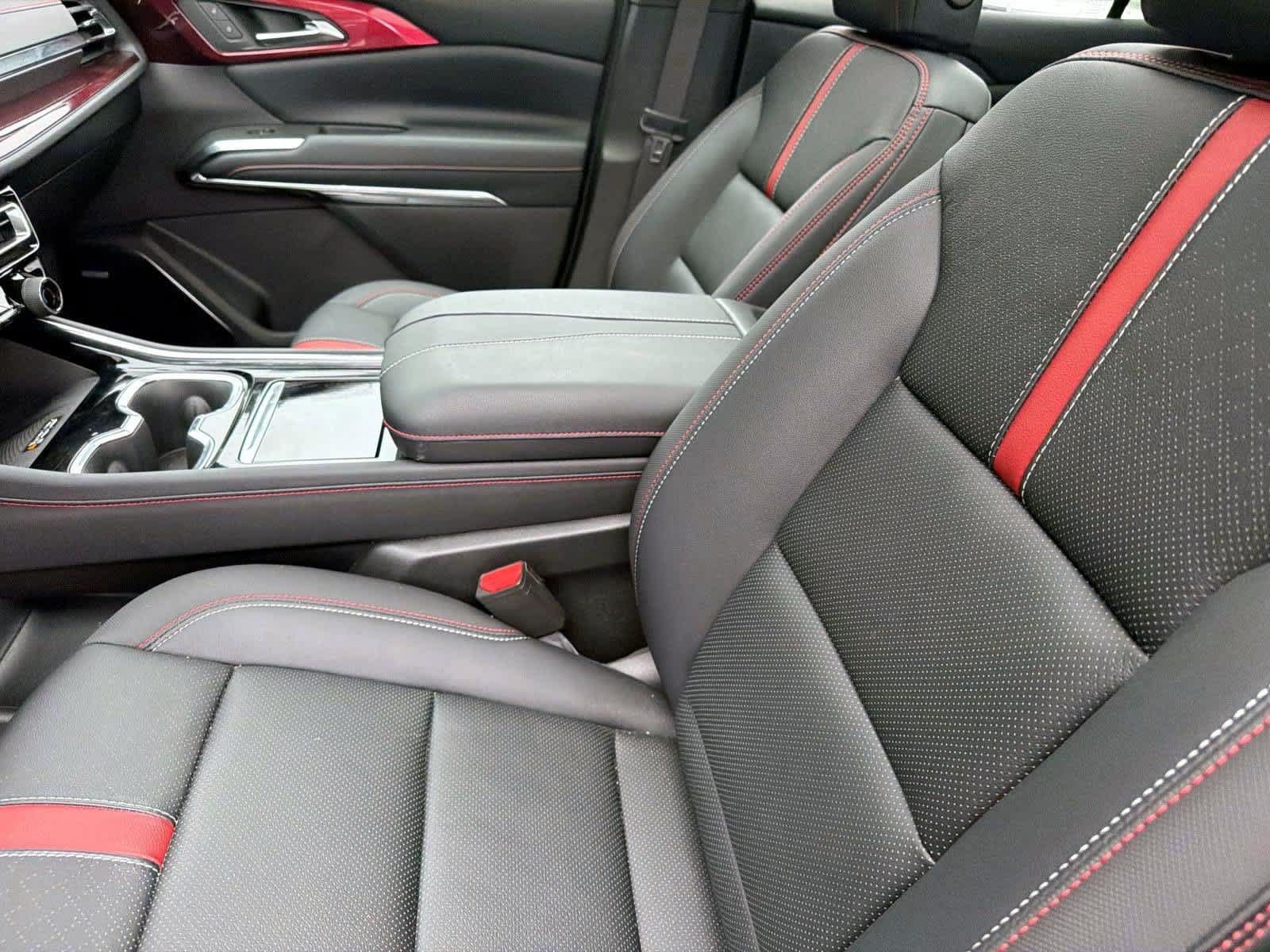 Used 2026 Chevrolet Traverse RS w/ LPO, Floor Liner Package AWD/4WD image 17