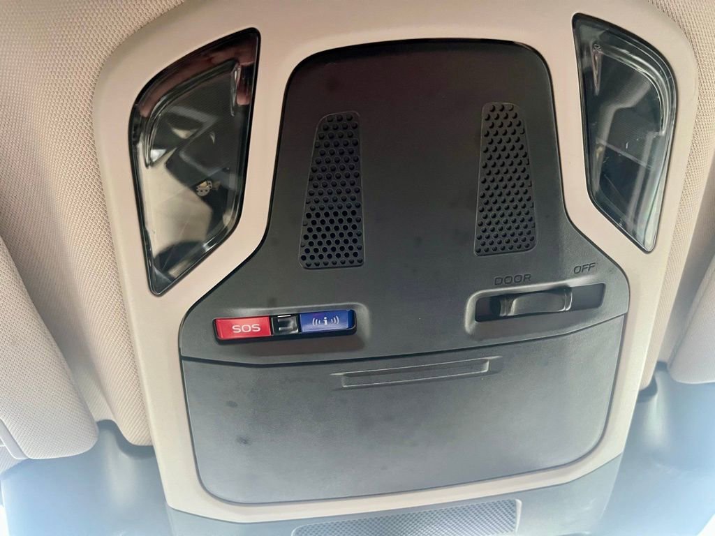 Used 2025 Subaru Outback Premium image 16