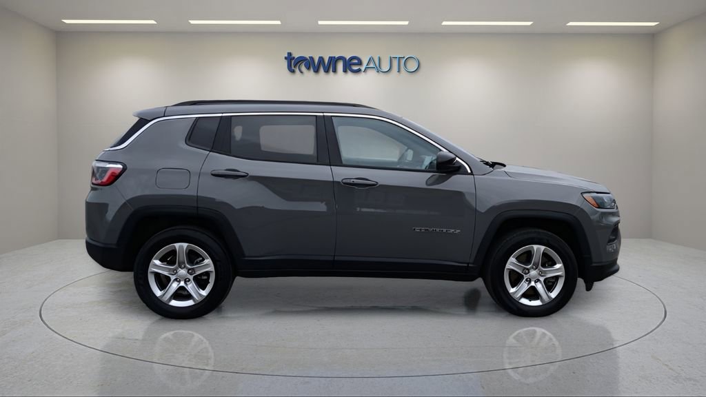 Used 2023 Jeep Compass Latitude w/ Convenience Group image 6