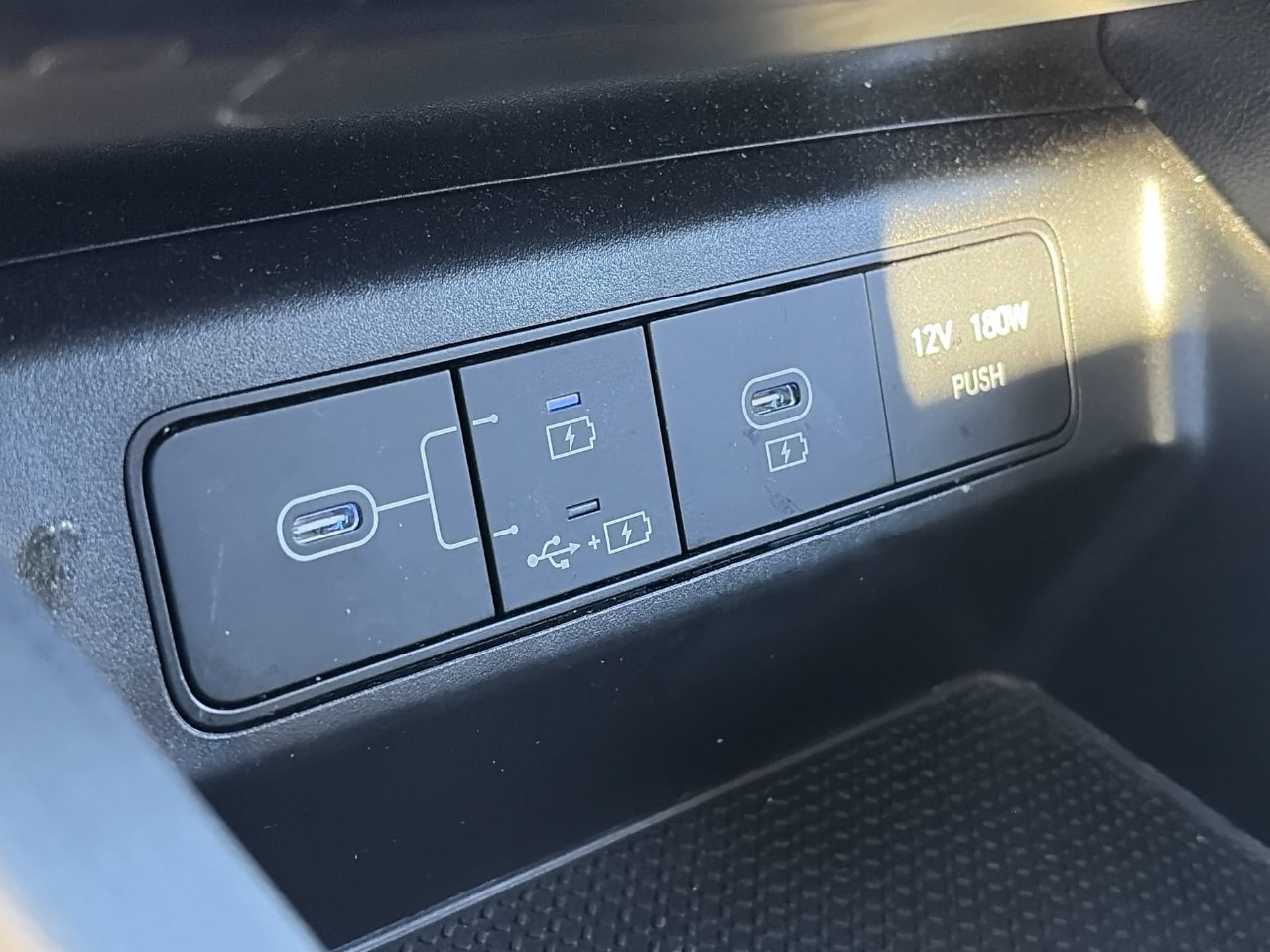 Certified 2025 Hyundai Tucson SE AWD/4WD image 27