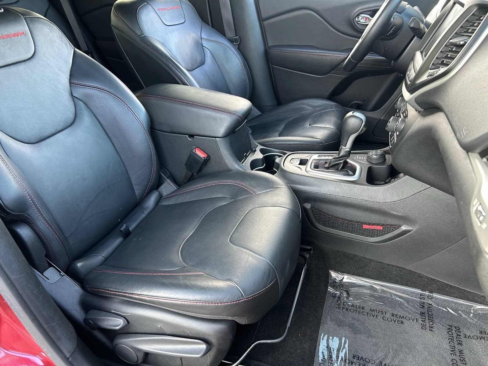 Used 2015 Jeep Cherokee Trailhawk w/ Comfort/Convenience Group AWD/4WD image 13