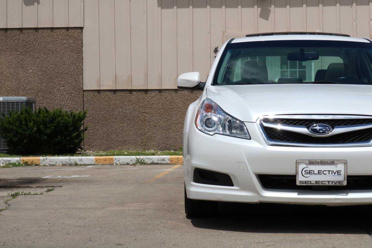 Used 2011 Subaru Legacy 2.5i Limited AWD/4WD image 3
