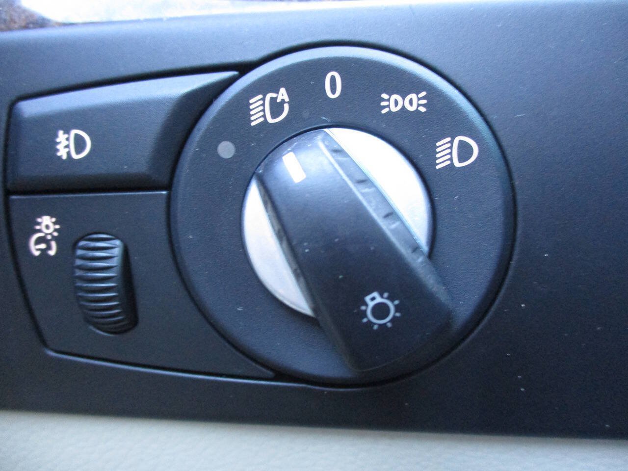 Used 2010 BMW 535i xDrive Sedan AWD/4WD image 56