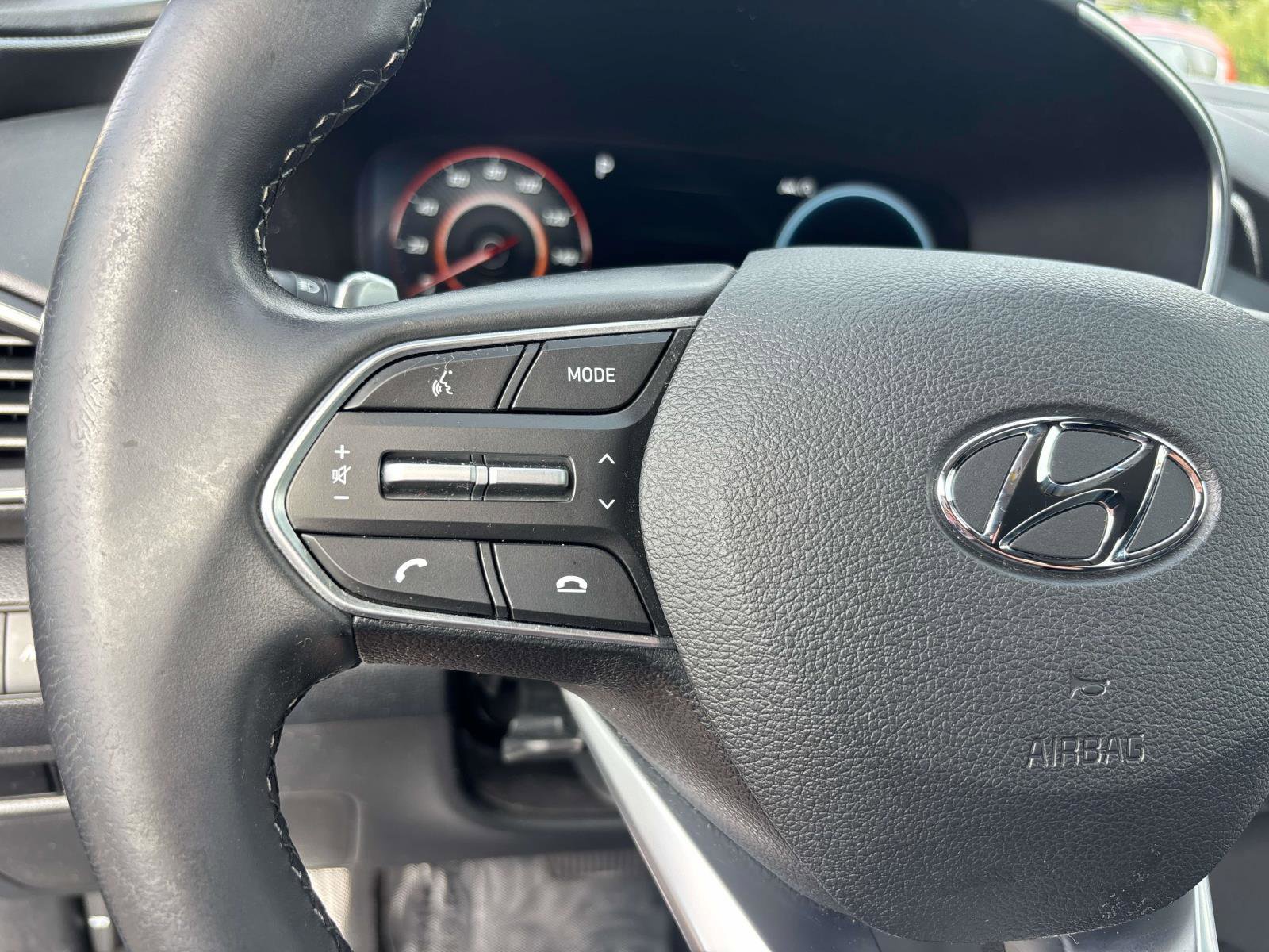 Used 2021 Hyundai Santa Fe SEL w/ Convenience Package image 19