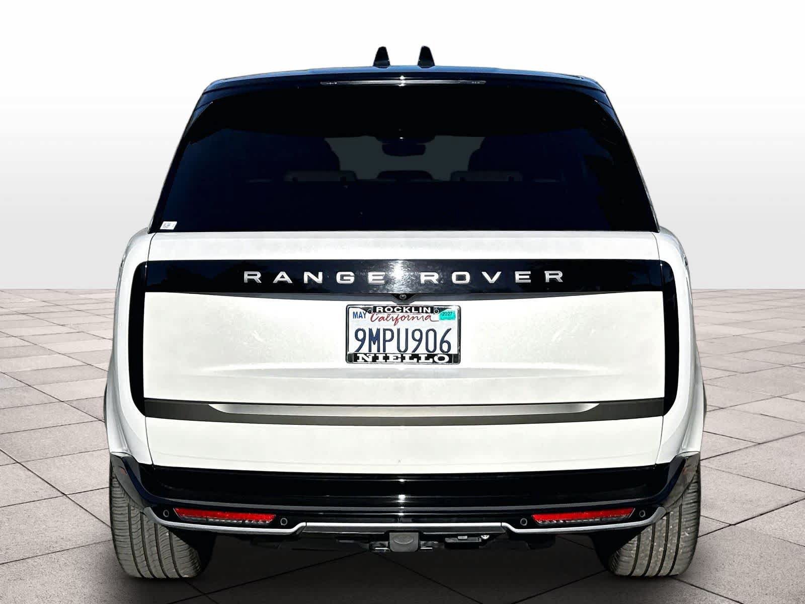 Used 2024 Land Rover Range Rover Long Wheelbase SE AWD/4WD image 6