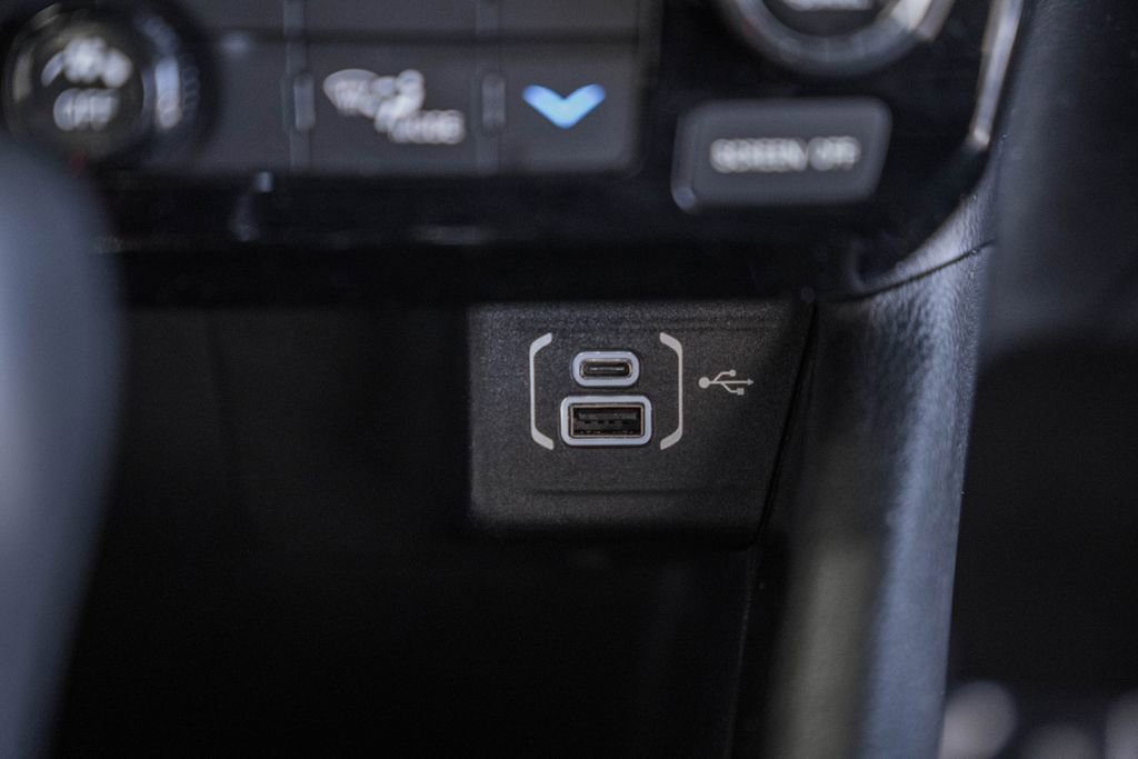 Used 2022 Jeep Compass Limited image 31