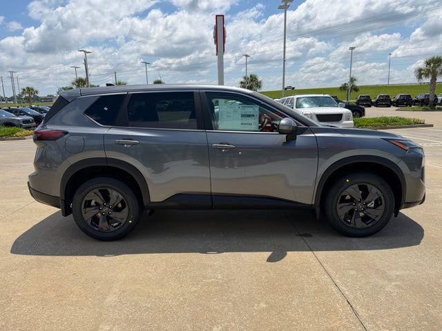 New 2026 Nissan Rogue SV FWD image 6