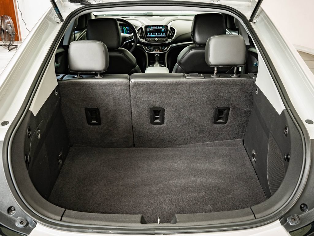 Used 2017 Chevrolet Volt Premier w/ Driver Confidence II Package FWD image 19