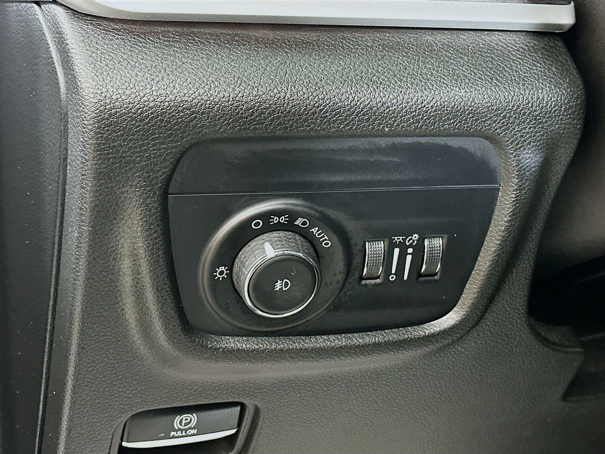 Used 2022 Jeep Grand Cherokee L Limited AWD/4WD image 10