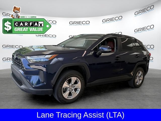 Used 2022 Toyota RAV4 XLE w/ Convenience Package FWD image 3