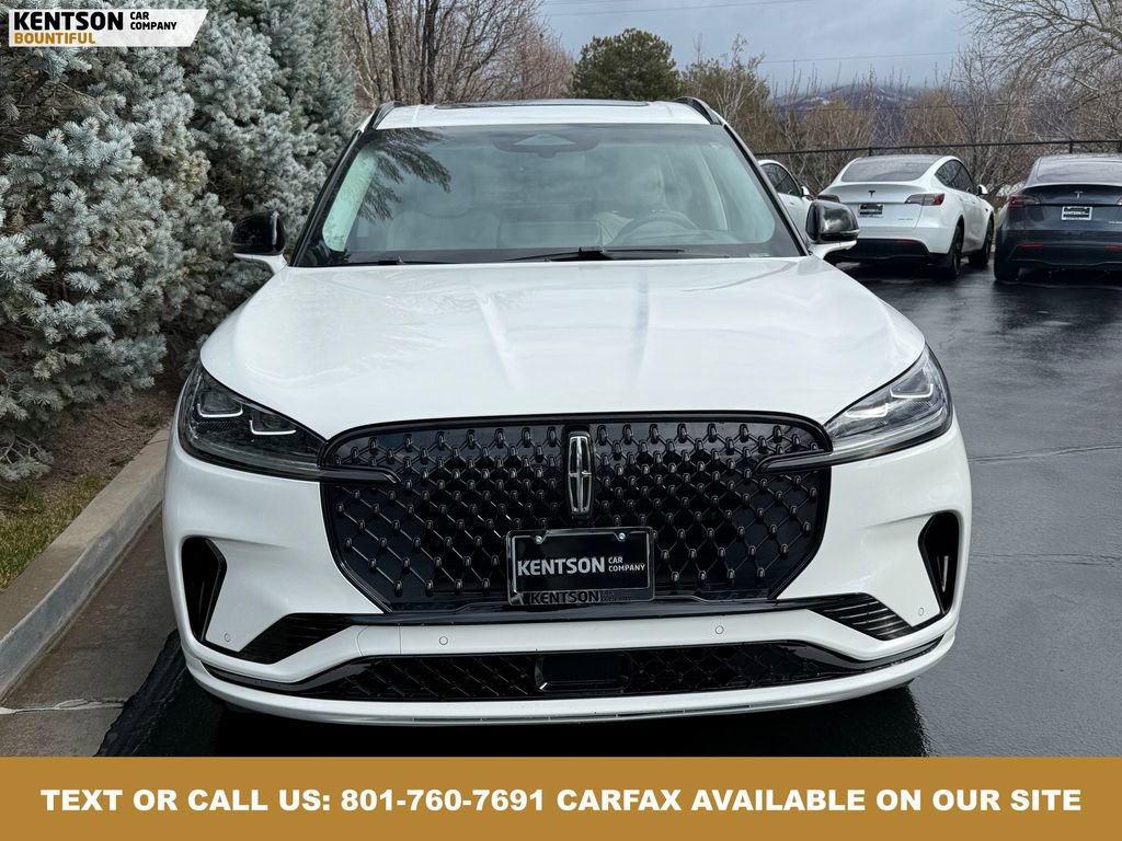 Used 2025 Lincoln Aviator Reserve w/ Equipment Group 201A image 2