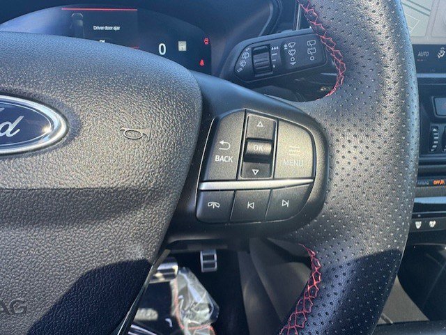 Used 2023 Ford Escape ST-Line Select w/ Tech Pack #2 AWD/4WD image 16