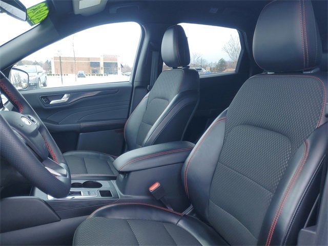 Used 2023 Ford Escape ST-Line w/ Tech Pack #1 image 11