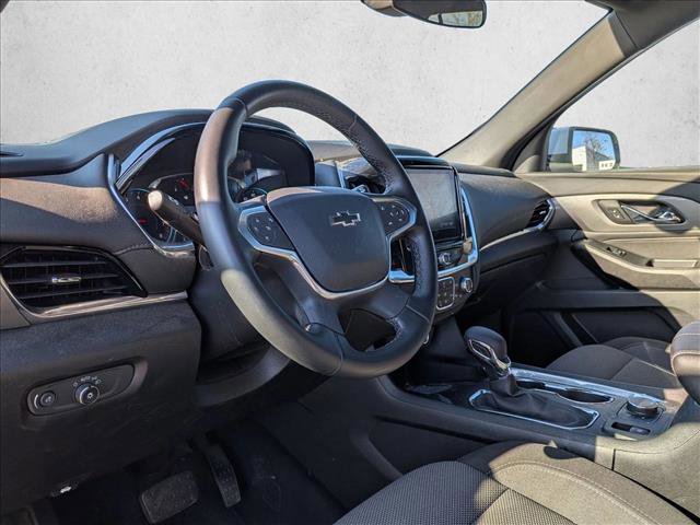 Used 2023 Chevrolet Traverse LT w/ Midnight/Sport Edition image 9