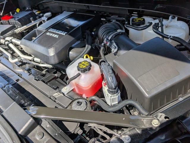 Used 2025 Chevrolet Silverado 1500 ZR2 image 25