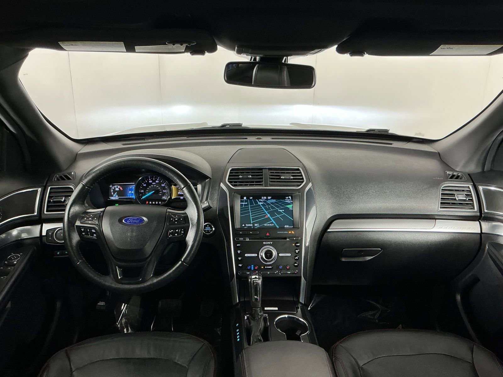 Used 2018 Ford Explorer Sport w/ Equipment Group 401A image 12