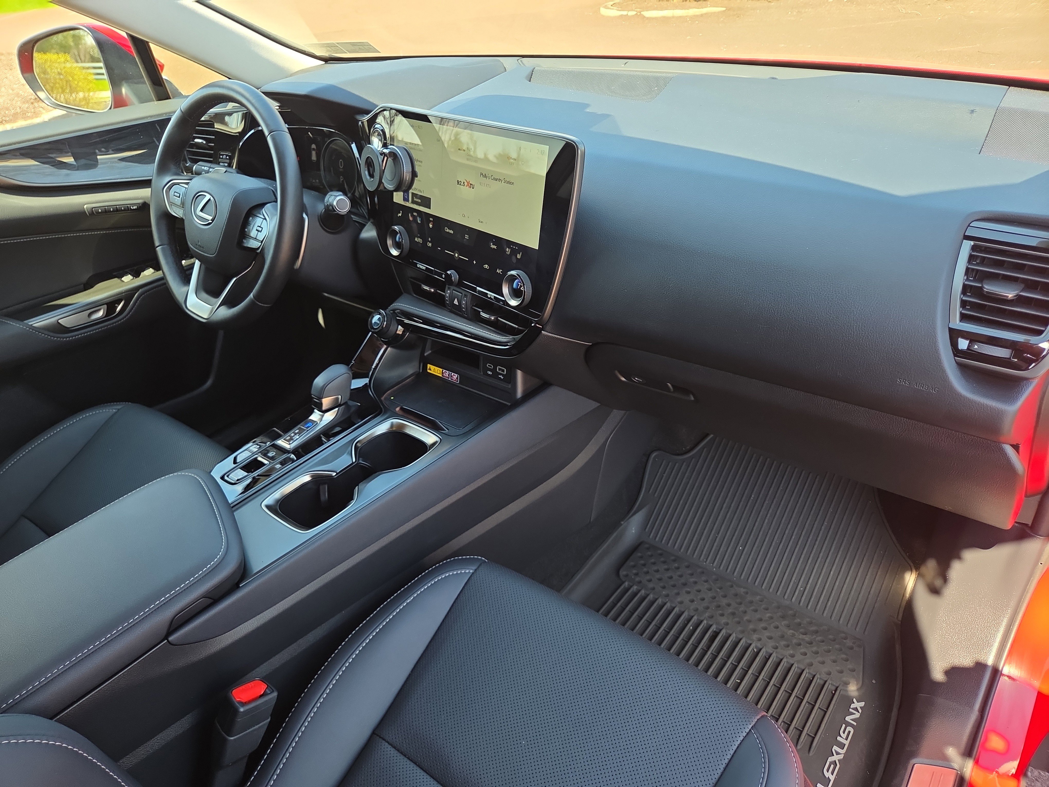 Certified 2025 Lexus NX 350h AWD w/ Accessory Package (2T) image 18