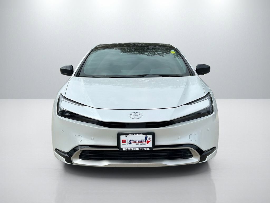 Used 2024 Toyota Prius Prime Premium w/ Advanced Technology Package image 2