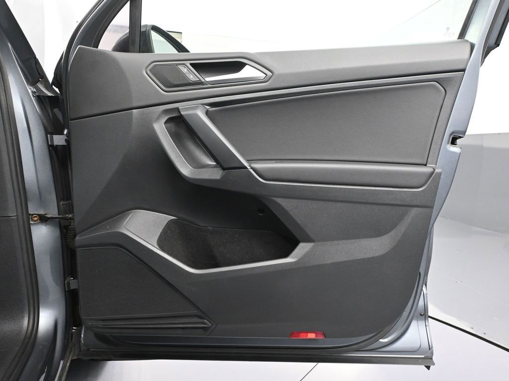 Used 2019 Volkswagen Tiguan SEL Premium R-Line image 45