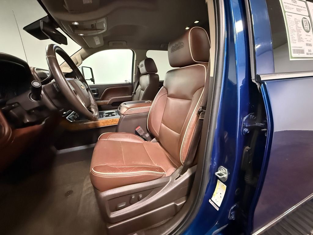 Used 2015 Chevrolet Silverado 2500 High Country w/ Duramax Plus Package image 12