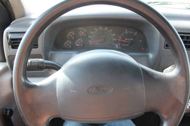 Used 2000 Ford F450 4x4 Regular Cab Super Duty image 16