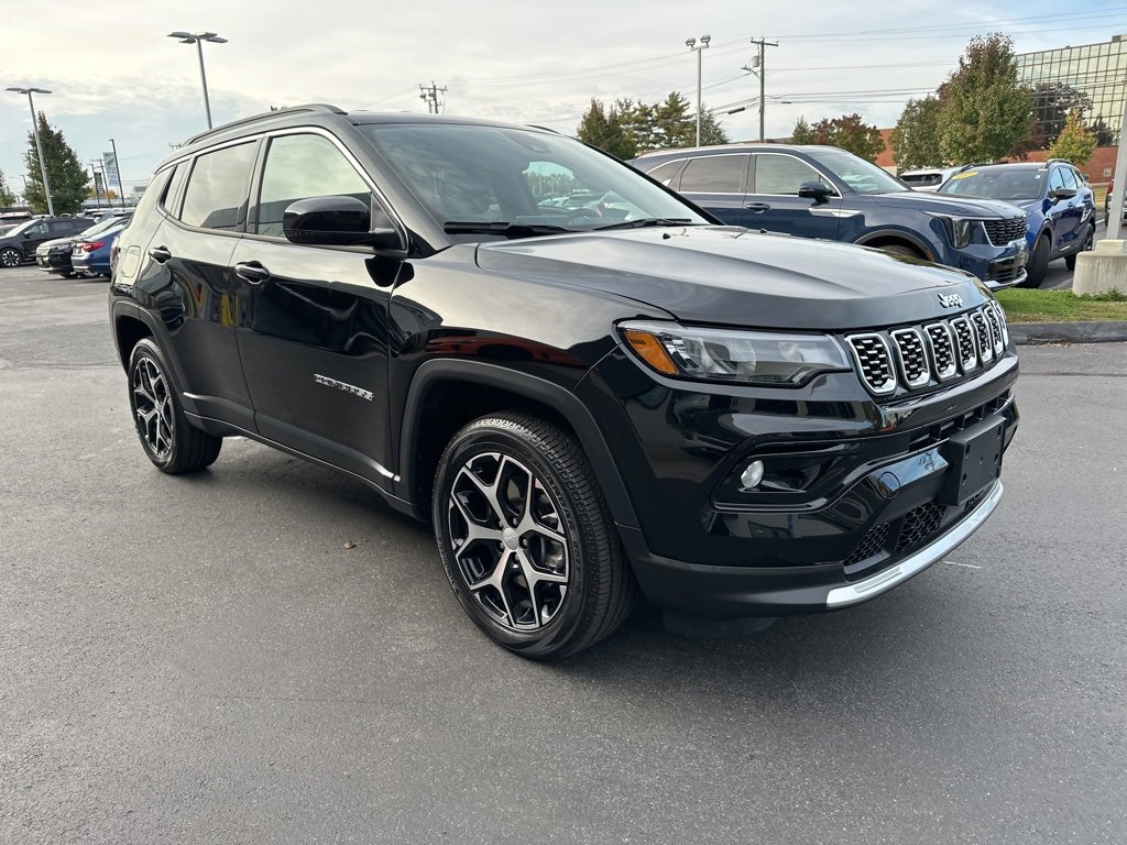 Used 2024 Jeep Compass Limited image 4