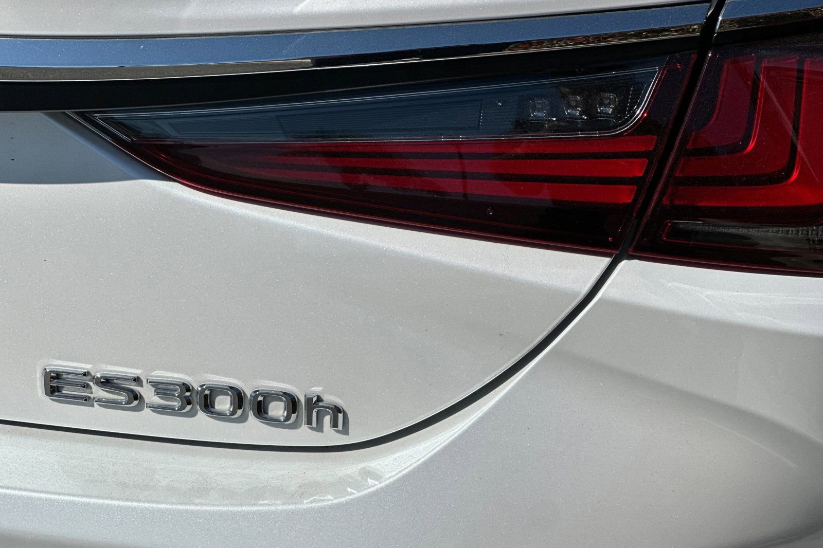 Certified 2025 Lexus ES 300h ES 300h w/ Premium Package image 30