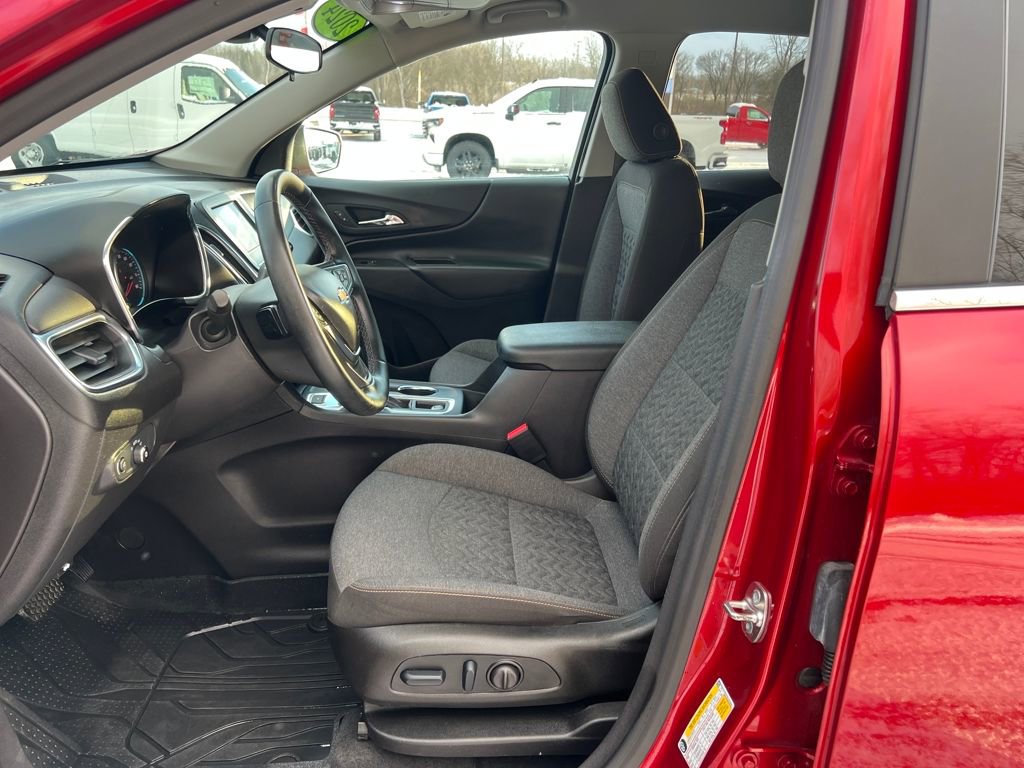 Used 2024 Chevrolet Equinox LT w/ LPO, Floor Liner Package image 9