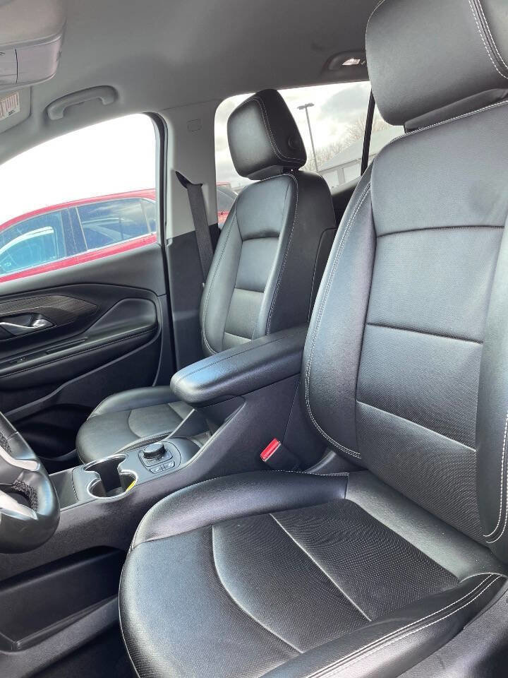 Used 2024 GMC Terrain SLT image 6