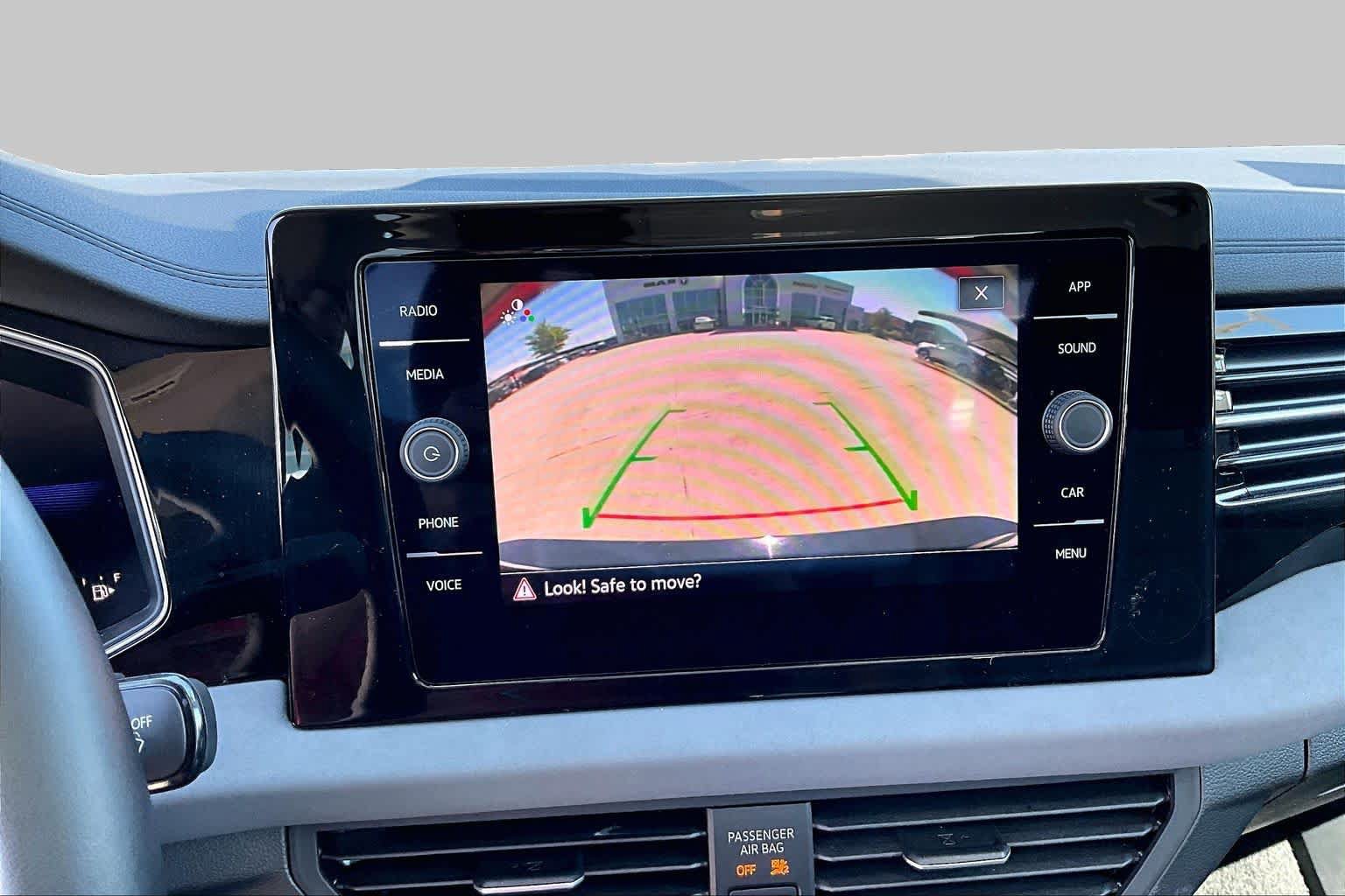 Used 2025 Volkswagen Jetta SE FWD image 20